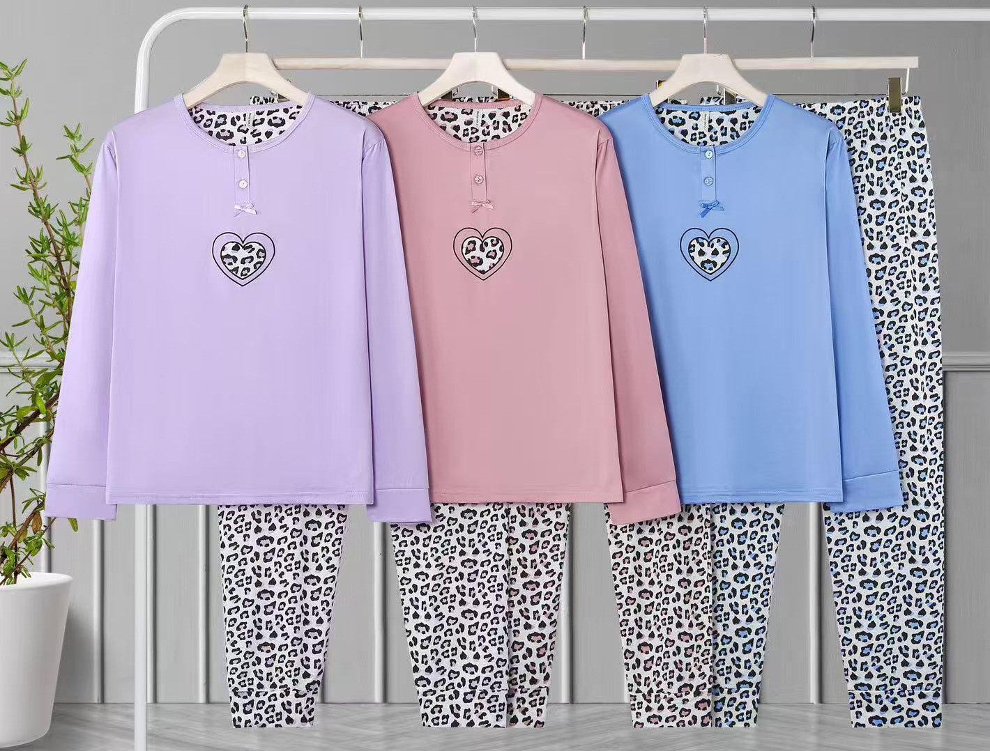 Pigiama Donna in Cotone - Completo con Fantasia a Cuore e Leopardato